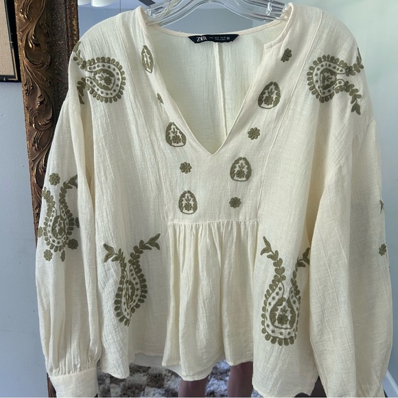 Zara Cream and Green Embroidered  Paisley Floral Peplum Top - Picture 7 of 10